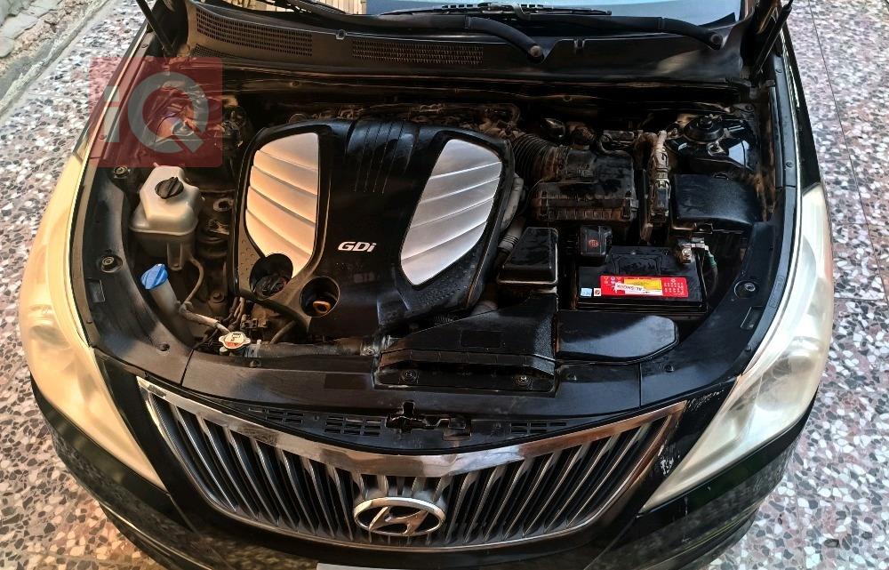 هيونداي أزيرا